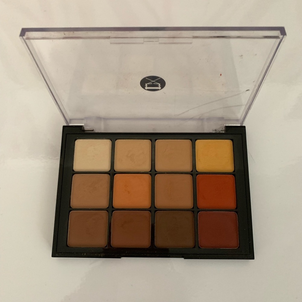 VISEART WARM MATTE PROFESSIONAL EYESHADOW PALETTE